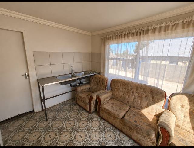 5 BEDROOM HOUSE FOR SALE IN VANDERBIJLPARK CW 6